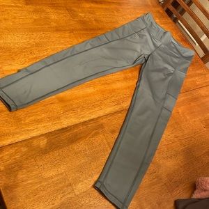 Aeropostale leggings in a greyish blue color size M